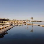 ホテル Unda Litheres
